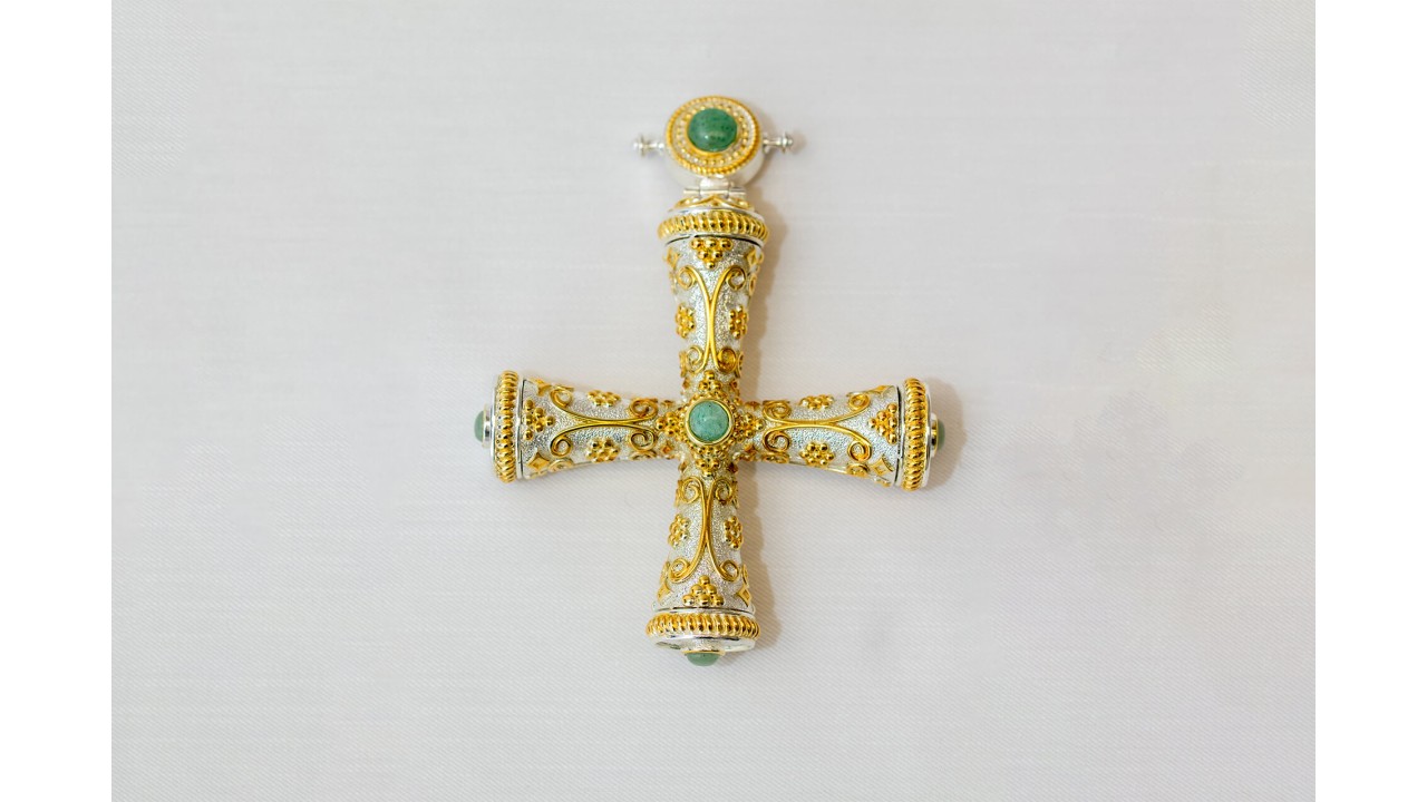 Pectoral cross 17-02 Pectoral cross 17-02